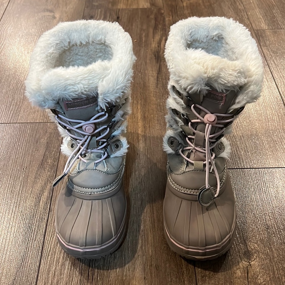 NWOT!!! Ladies London Fog boots: